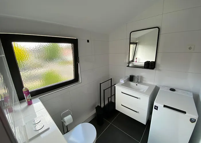 Zentrales Modernes Apartment, Naehe Zoo Und Stadion
