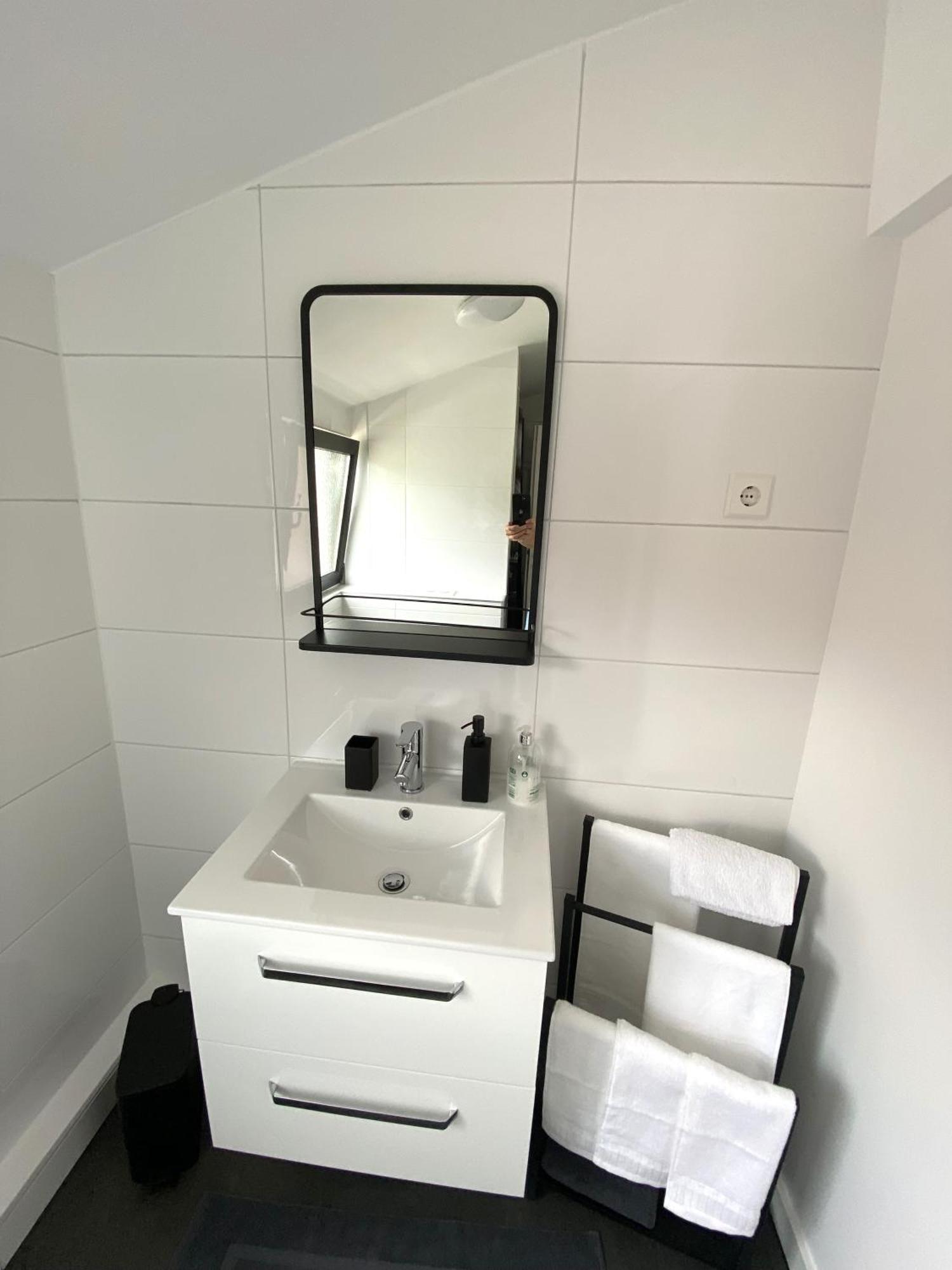 Zentrales Modernes Apartment, Naehe Zoo Und Stadion * Dortmund