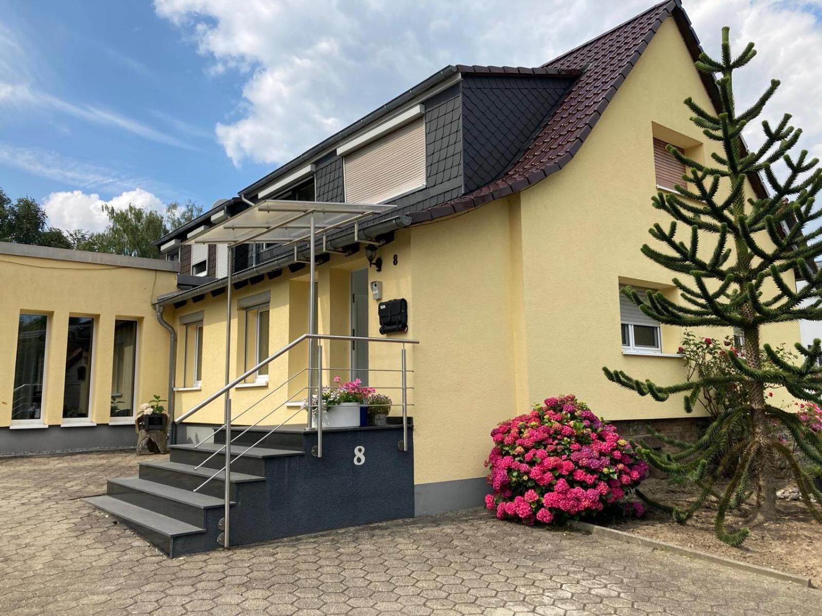 Zentrales Modernes Apartment, Naehe Zoo Und Stadion Apartment *
