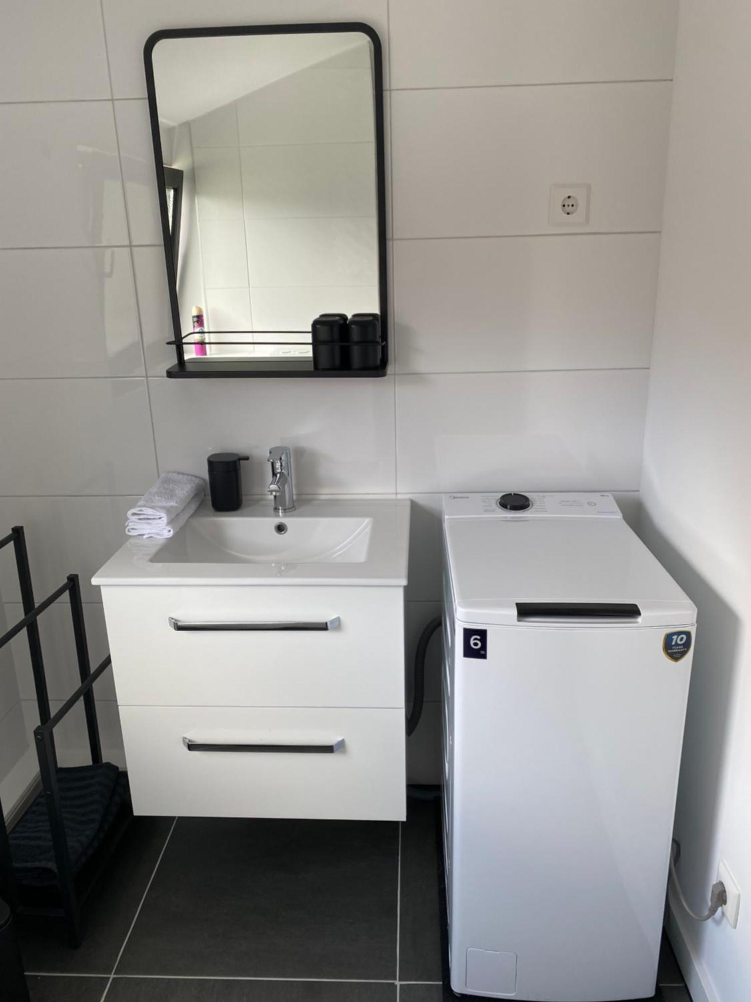 Zentrales Modernes Apartment, Naehe Zoo Und Stadion